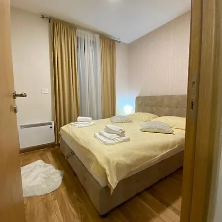 Prezident In Apartamento *